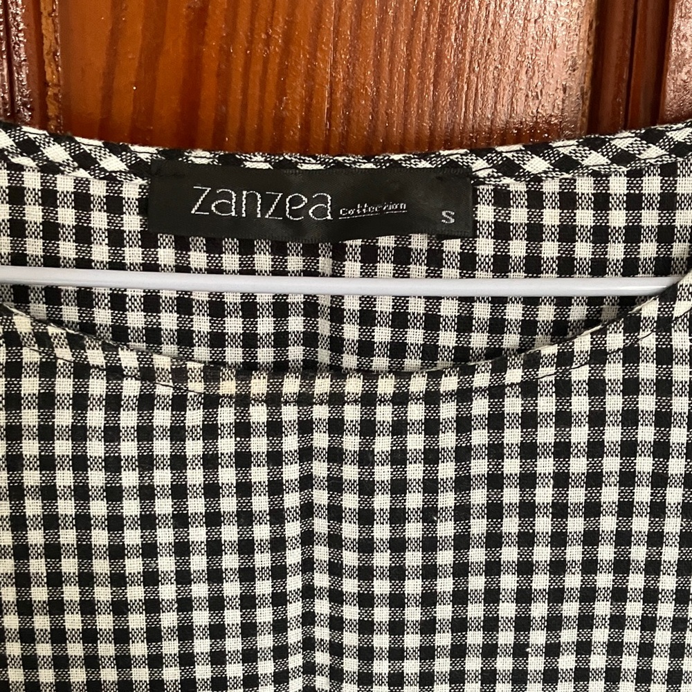 Black & White Gingham Tiered Dress - Picture 2 of 4